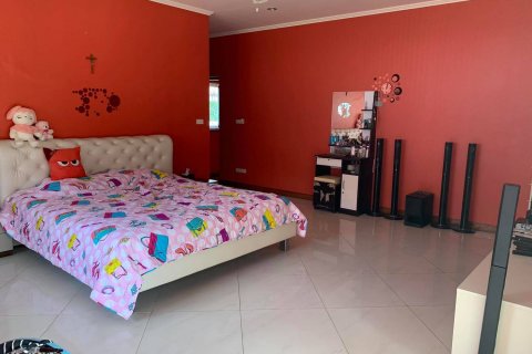 Casa de 3 dormitorios en Pattaya, Tailandia № 22199 - foto 2