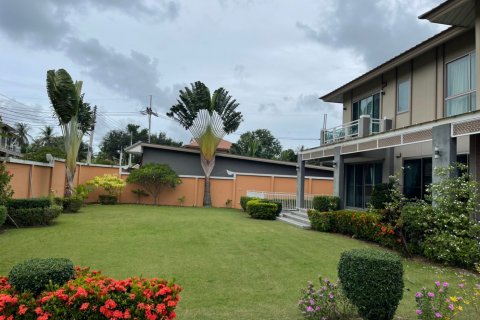 Casa de 4 dormitorios en Pattaya, Tailandia № 22410 - foto 4