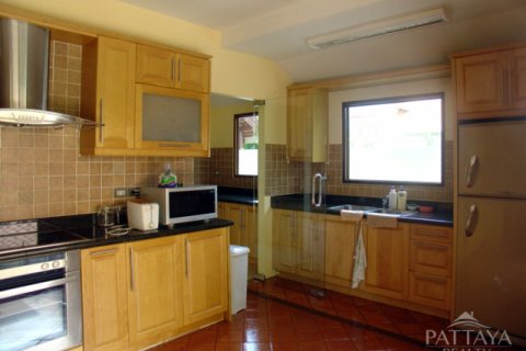 Casa de 2 dormitorios en Jomtien Beach, Pattaya, Tailandia № 22638 - foto 3