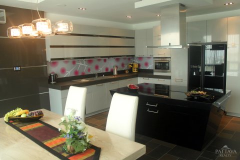 Condominio de 2 dormitorios en Jomtien Beach, Pattaya, Tailandia № 23353 - foto 10