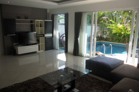 Casa de 4 dormitorios en Pattaya, Tailandia № 22599 - foto 7