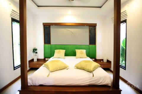 Casa de 5 dormitorios en Pattaya, Tailandia № 23997 - foto 16