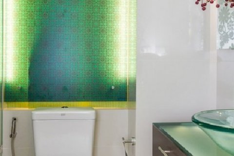 Condominio de 2 dormitorios en Jomtien Beach, Pattaya, Tailandia № 20970 - foto 3