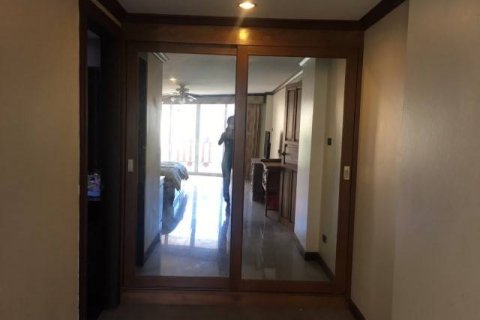 Condominio de 2 dormitorios en Jomtien Beach, Pattaya, Tailandia № 22152 - foto 11