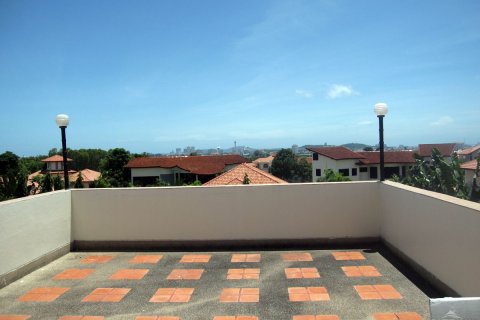 Casa de 3 dormitorios en Pattaya, Tailandia № 22726 - foto 15
