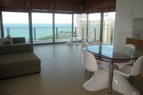 Condominio de 3 dormitorios en Pattaya, Tailandia № 23003