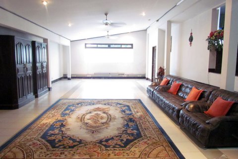 Casa de 3 dormitorios en Pattaya, Tailandia № 23478 - foto 3