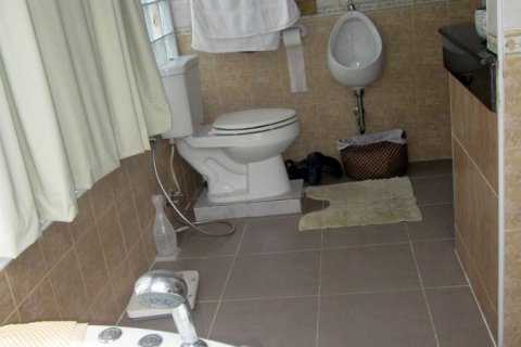 Casa de 4 dormitorios en Pattaya, Tailandia № 22891 - foto 18