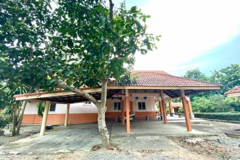 Casa de 4 dormitorios en Pattaya, Tailandia № 22374 - foto 21