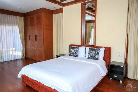 Casa de 5 dormitorios en Pattaya, Tailandia № 24357 - foto 19