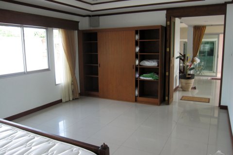 Casa de 3 dormitorios en Pattaya, Tailandia № 23256 - foto 18