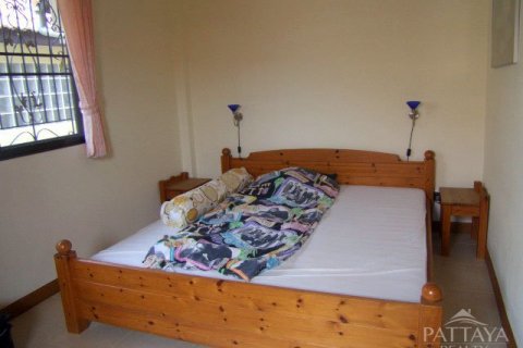 Casa de 3 dormitorios en Pattaya, Tailandia № 22036 - foto 11