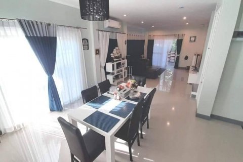 Casa de 3 dormitorios en Pattaya, Tailandia № 22070 - foto 6