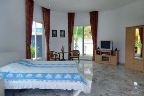 Casa de 5 dormitorios en Pattaya, Tailandia № 23095 - foto 26