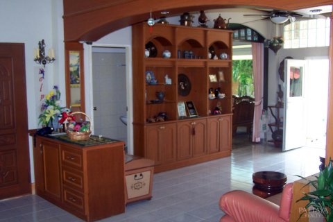 Casa de 5 dormitorios en Pattaya, Tailandia № 22825 - foto 13