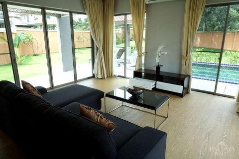 Casa de 4 dormitorios en Pattaya, Tailandia № 20794 - foto 8