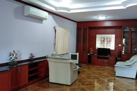 Casa de 3 dormitorios en Pattaya, Tailandia № 21963 - foto 16