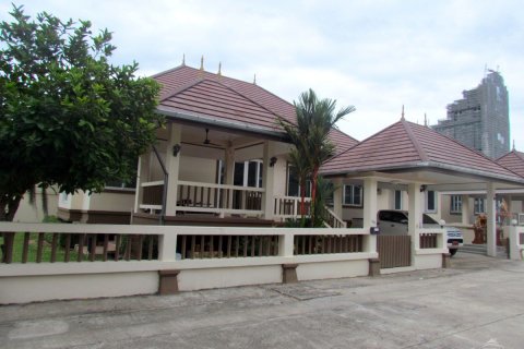Casa de 3 dormitorios en Pattaya, Tailandia № 20273 - foto 2