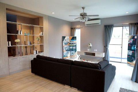 Casa de 4 dormitorios en Pattaya, Tailandia № 22548 - foto 6