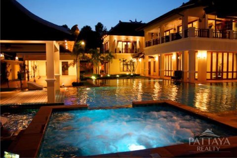 Casa de 5 dormitorios en Pattaya, Tailandia № 23657 - foto 8