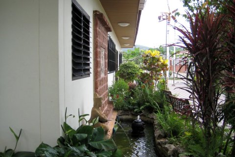 Casa de 5 dormitorios en Pattaya, Tailandia № 23823 - foto 16