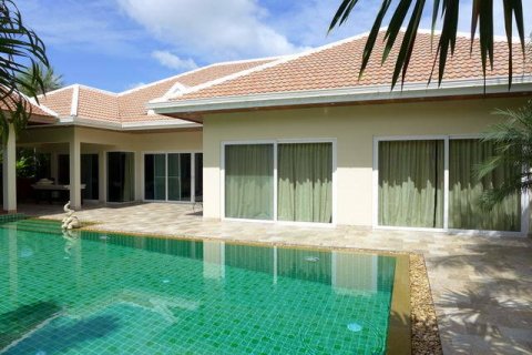 Casa de 4 dormitorios en Pattaya, Tailandia № 20152 - foto 5