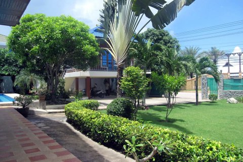 Casa de 6 dormitorios en Pattaya, Tailandia № 22952 - foto 6