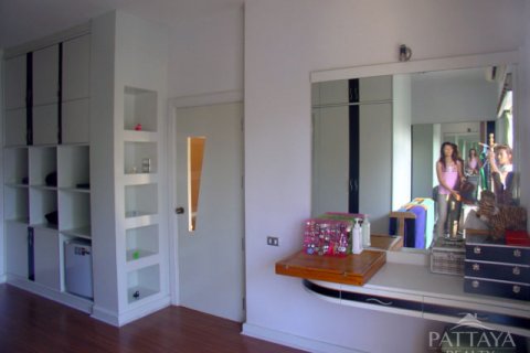 Casa de 3 dormitorios en Pattaya, Tailandia № 22665 - foto 24