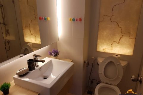 Condominio de 2 dormitorios en Jomtien Beach, Pattaya, Tailandia № 20934 - foto 5