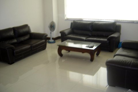 Casa de 4 dormitorios en Pattaya, Tailandia № 23283 - foto 22
