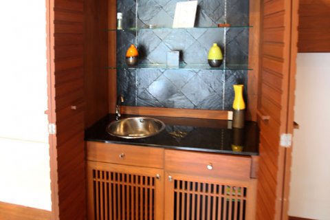 Casa de 5 dormitorios en Pattaya, Tailandia № 23997 - foto 15