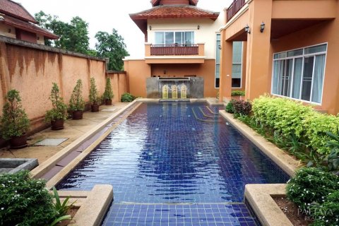 Casa de 5 dormitorios en Pattaya, Tailandia № 20790 - foto 3