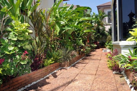 Casa de 3 dormitorios en Pattaya, Tailandia № 22853 - foto 9