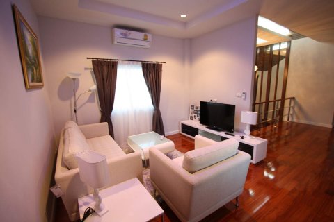 Casa de 5 dormitorios en Pattaya, Tailandia № 22396 - foto 13
