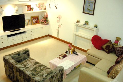 Casa de 3 dormitorios en Pattaya, Tailandia № 24052 - foto 3