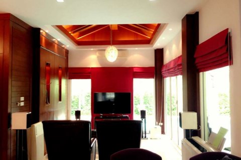 Casa de 3 dormitorios en Pattaya, Tailandia № 24250 - foto 13