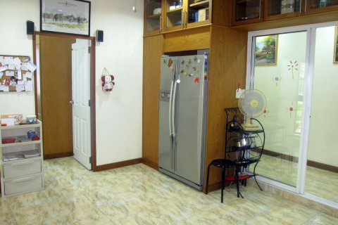 Casa de 5 dormitorios en Pattaya, Tailandia № 22941 - foto 21