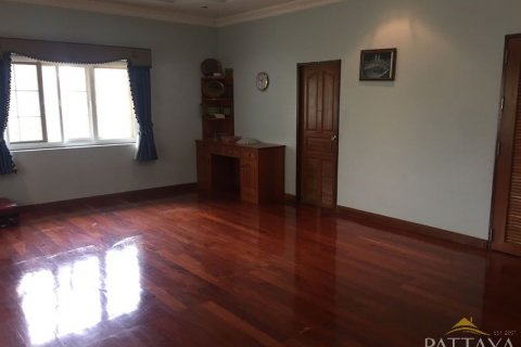 Casa de 4 dormitorios en Pattaya, Tailandia № 21631 - foto 6