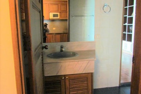 Condominio de 2 dormitorios en Jomtien Beach, Pattaya, Tailandia № 21615 - foto 14