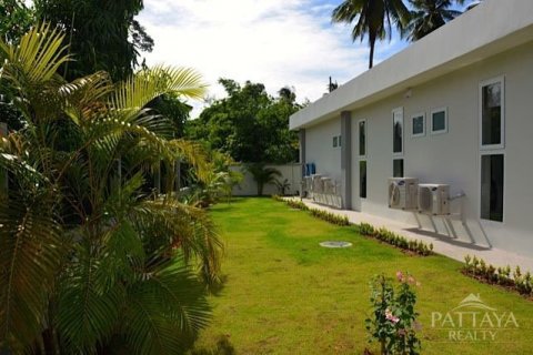 Casa de 3 dormitorios en Pattaya, Tailandia № 24451