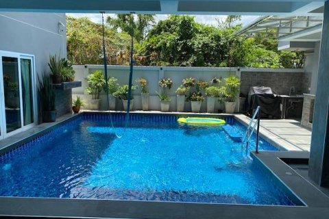 Casa de 4 dormitorios en Pattaya, Tailandia № 22081 - foto 13
