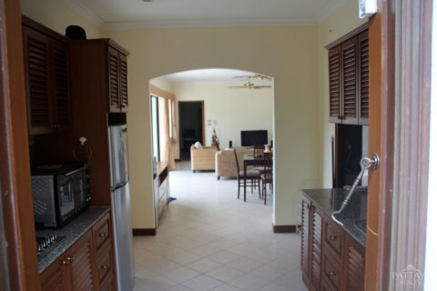 Casa de 3 dormitorios en Jomtien Beach, Pattaya, Tailandia № 23539 - foto 5