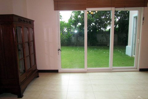 Casa de 3 dormitorios en Pattaya, Tailandia № 23424 - foto 6