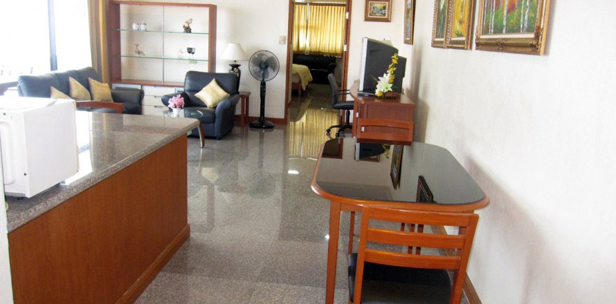 Condominio de 2 dormitorios en Jomtien Beach, Pattaya, Tailandia № 23271