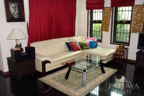 Casa de 3 dormitorios en Pattaya, Tailandia № 22595 - foto 9