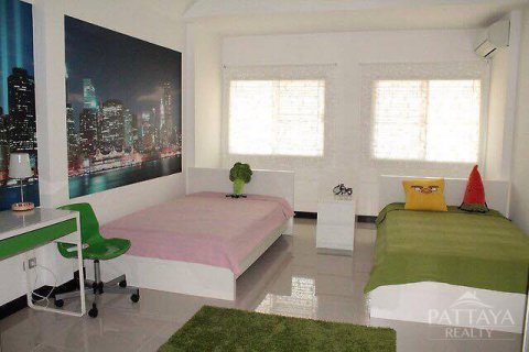 Casa de 4 dormitorios en Pattaya, Tailandia № 20796 - foto 9