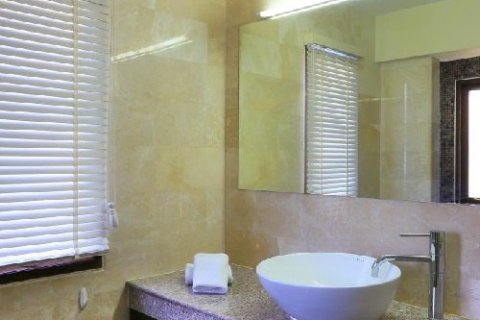 Casa de 5 dormitorios en Pattaya, Tailandia № 20989 - foto 4