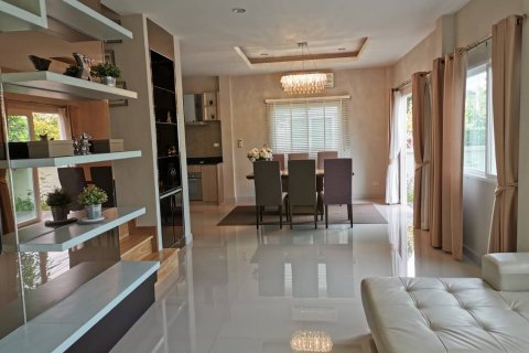 Casa de 3 dormitorios en Pattaya, Tailandia № 22051 - foto 24
