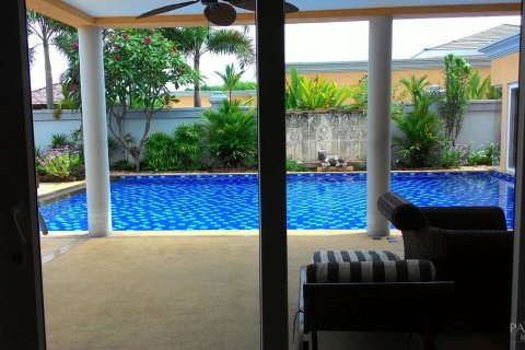 Casa de 3 dormitorios en Pattaya, Tailandia № 20726 - foto 13