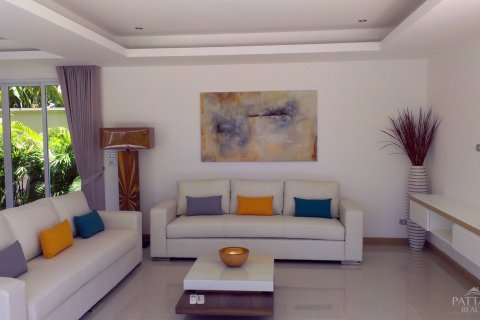 Casa de 3 dormitorios en Pattaya, Tailandia № 24265 - foto 3